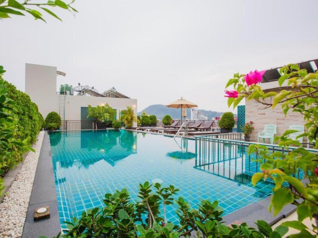 Azure Bangla Phuket Hotel Patong Kültér fotó