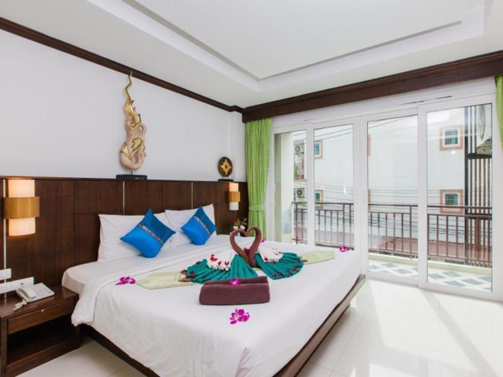 Azure Bangla Phuket Hotel Patong Kültér fotó