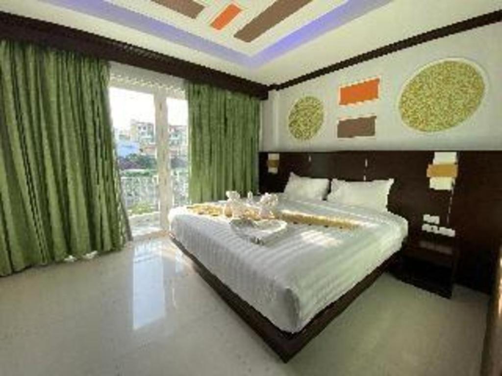 Azure Bangla Phuket Hotel Patong Kültér fotó