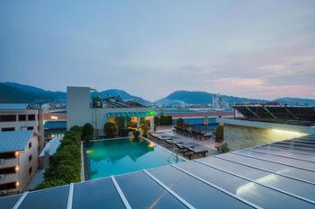 Azure Bangla Phuket Hotel Patong Kültér fotó