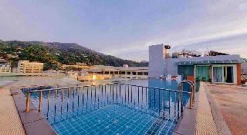 Azure Bangla Phuket Hotel Patong Kültér fotó