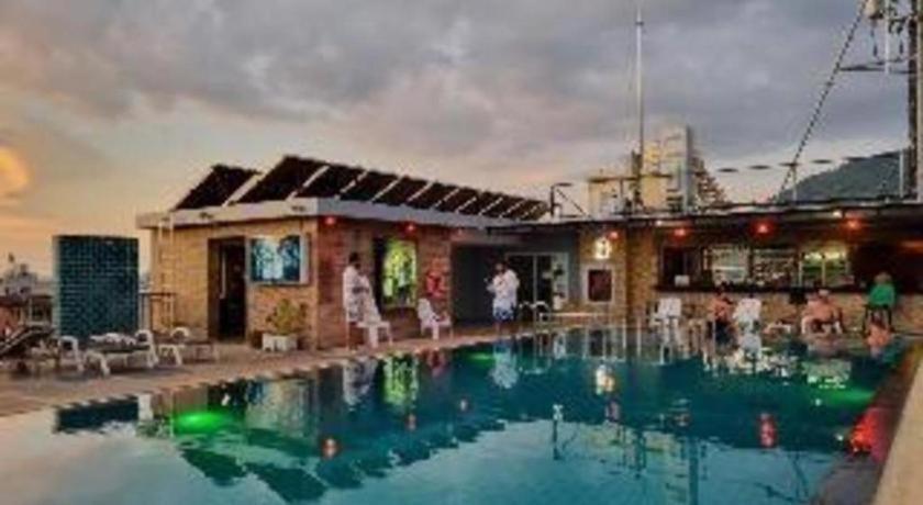 Azure Bangla Phuket Hotel Patong Kültér fotó