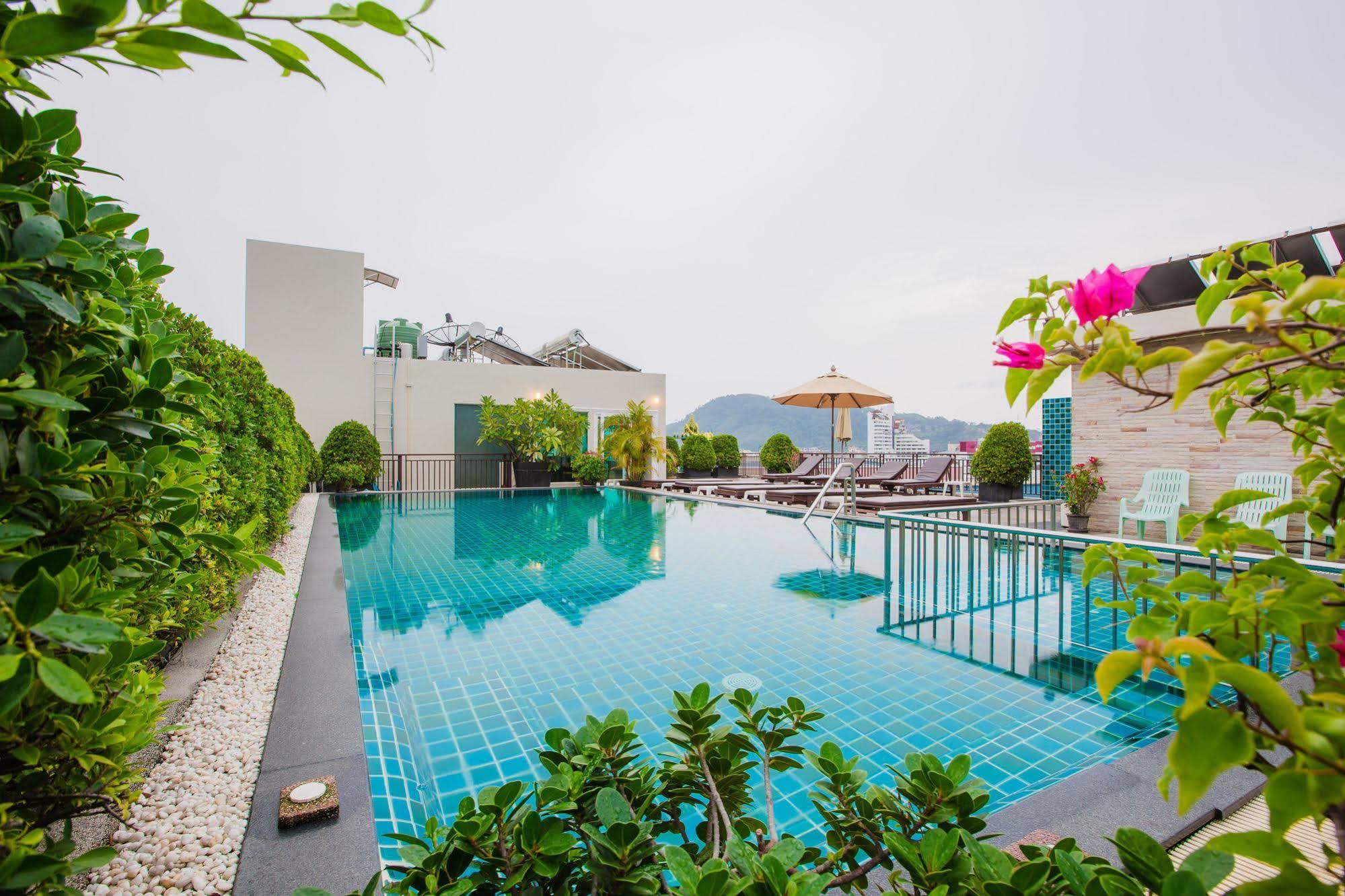 Azure Bangla Phuket Hotel Patong Kültér fotó